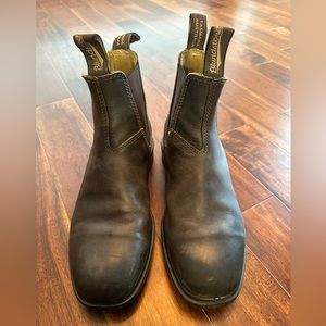 Blundstones size 8